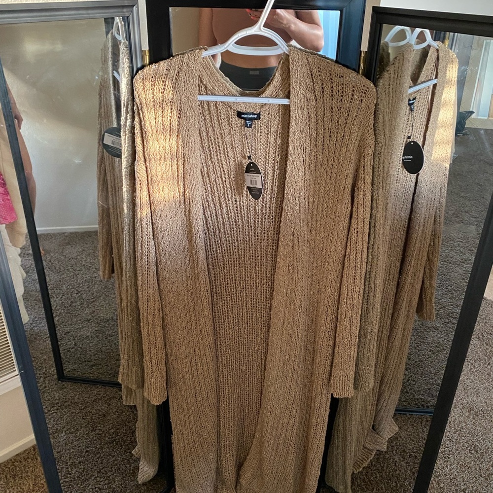 BRAND NEW cardigan